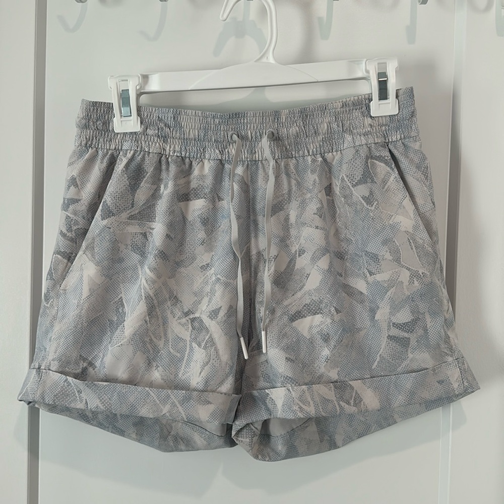Lululemon shorts 6
